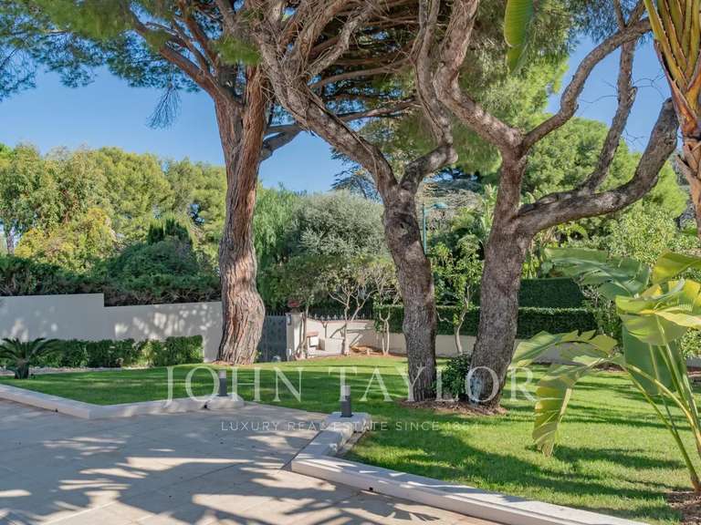 House Saint-Jean-Cap-Ferrat - 5 bedrooms - 331m²