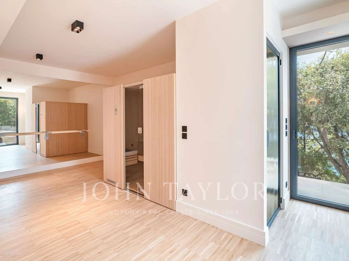 House Roquebrune-Cap-Martin