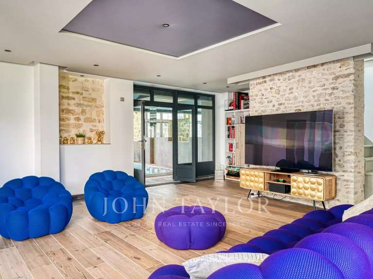 Maison Jouy-le-Moutier - 6 chambres - 530m²