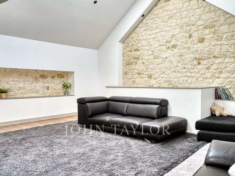 Maison Jouy-le-Moutier - 6 chambres - 530m²