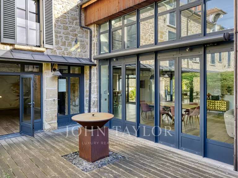 Maison Jouy-le-Moutier - 6 chambres - 530m²