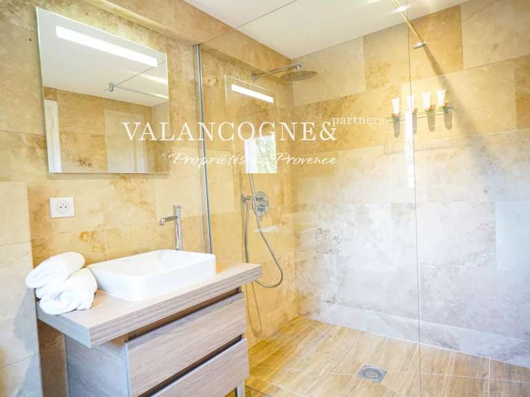 House Eygalières - 4 bedrooms - 147m²