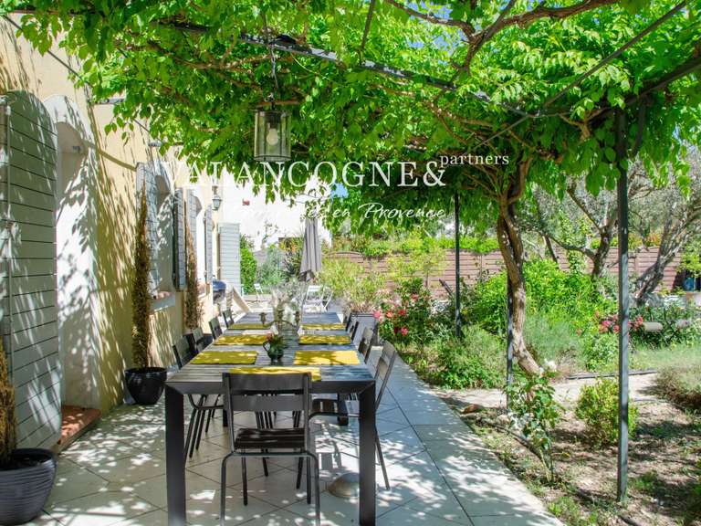 Maison Saint-Rémy-de-Provence - 5 chambres - 215m²