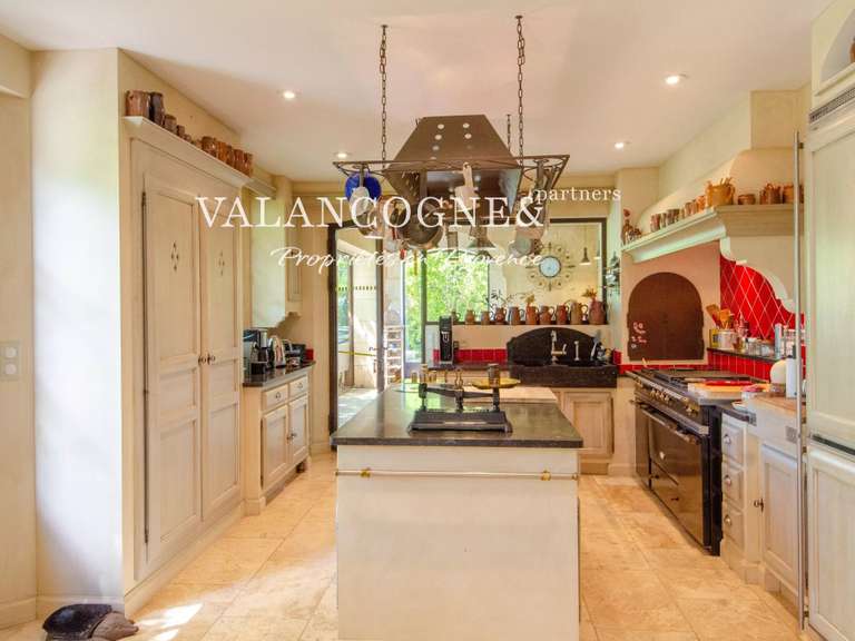 Maison Eygalières - 6 chambres - 274m²
