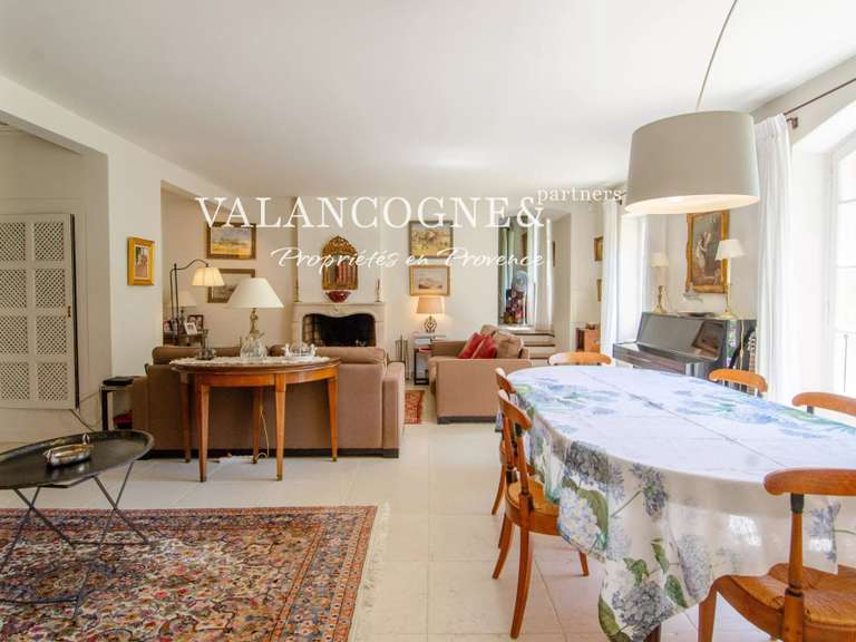 Maison Saint-Rémy-de-Provence - 5 chambres - 300m²