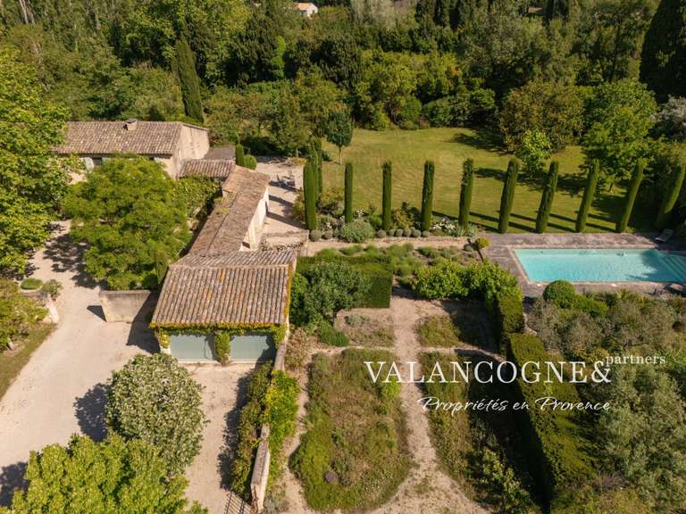 Maison Saint-Rémy-de-Provence - 4 chambres - 254m²