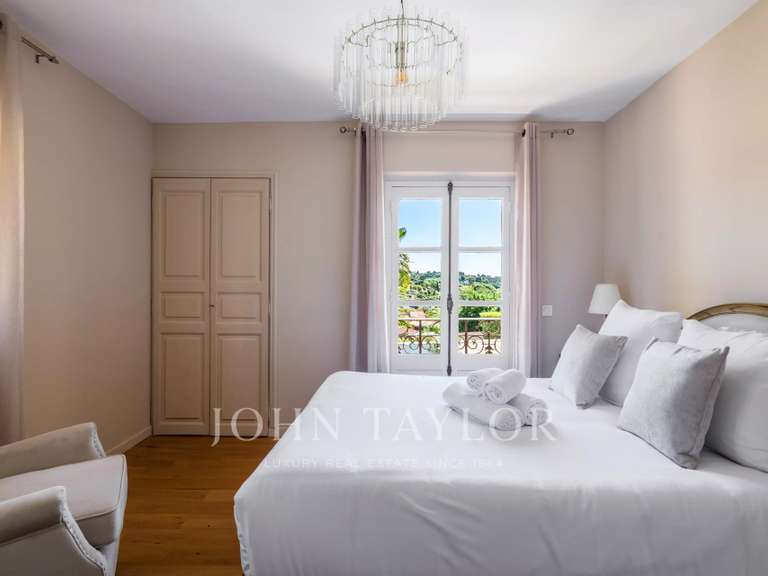 Maison La Colle-sur-Loup - 5 chambres - 314m²