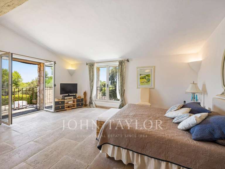 Maison La Colle-sur-Loup - 4 chambres - 250m²