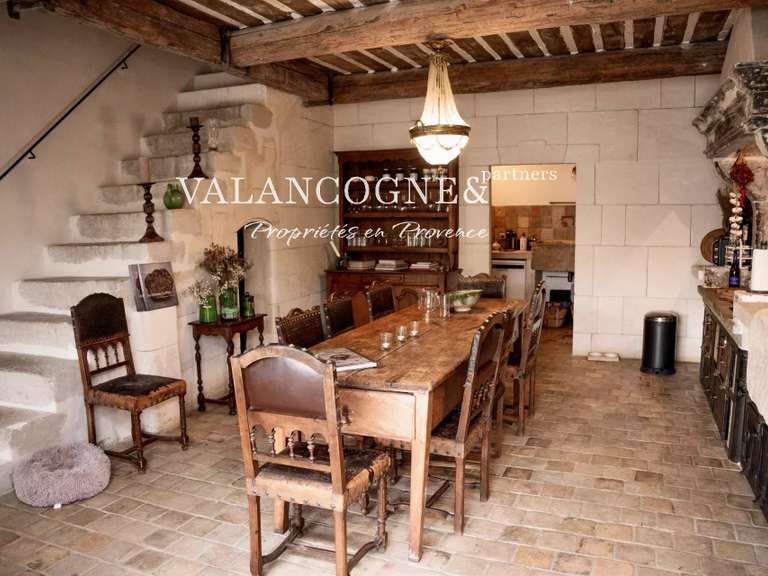 Maison Mollégès - 5 chambres - 260m²