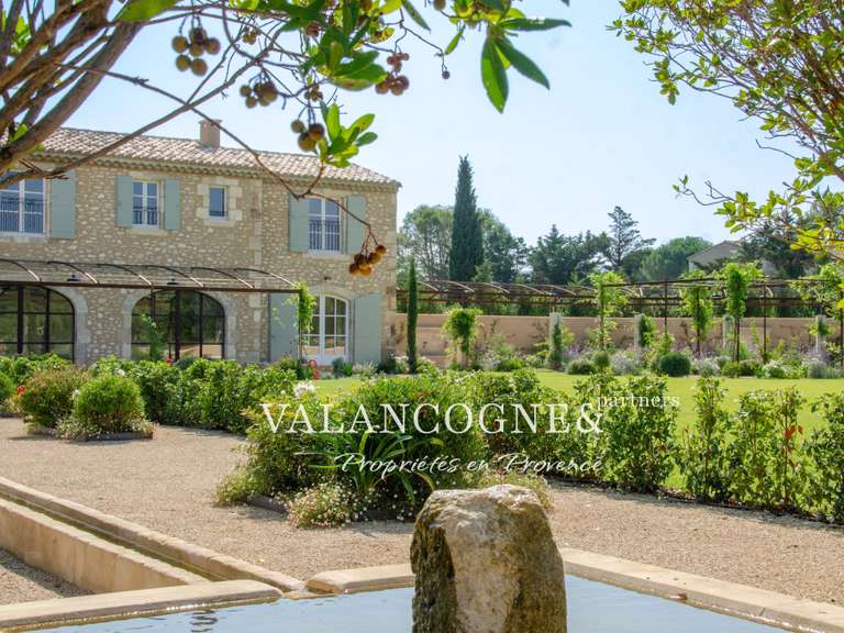 Maison Eygalières - 5 chambres - 249m²