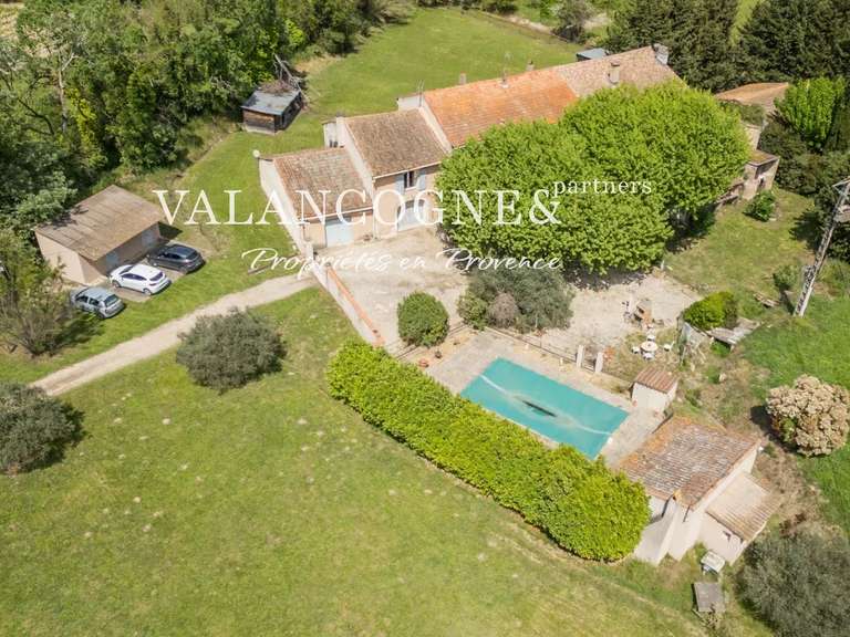 Maison Eyragues - 13 chambres - 528m²