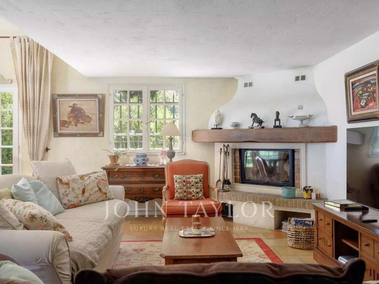 House Saint-Paul-de-Vence - 5 bedrooms - 233m²