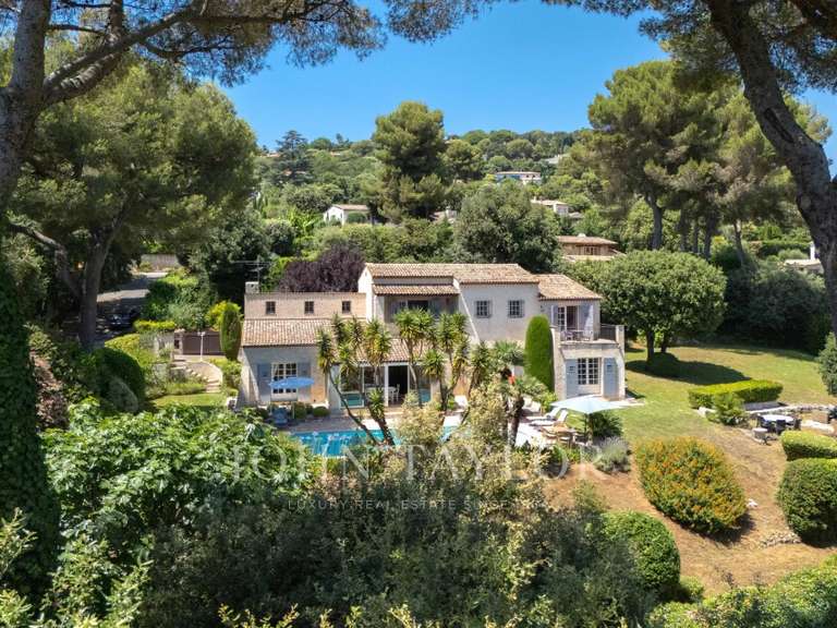 House Saint-Paul-de-Vence - 5 bedrooms - 233m²