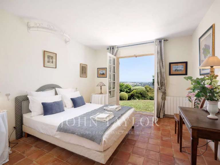 House Saint-Paul-de-Vence - 5 bedrooms - 233m²