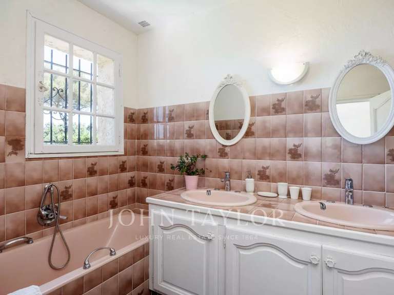 House Saint-Paul-de-Vence - 5 bedrooms - 233m²
