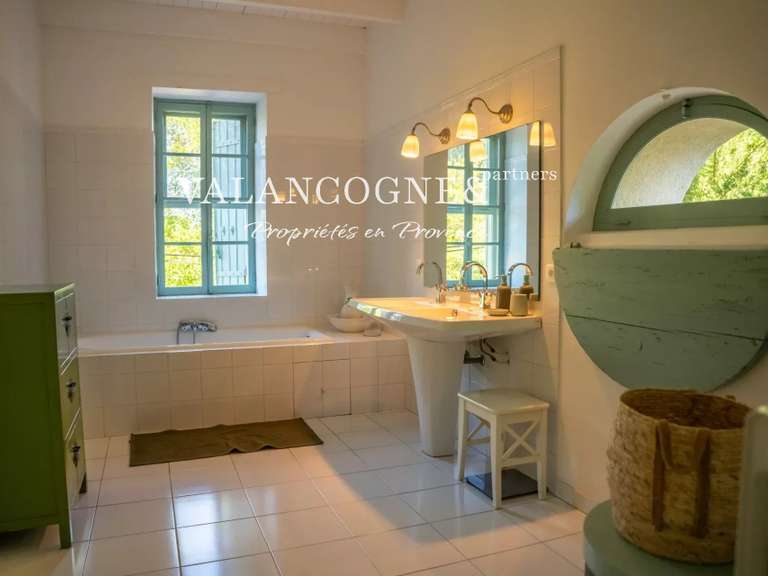 Maison Plan-d'Orgon - 5 chambres - 293m²