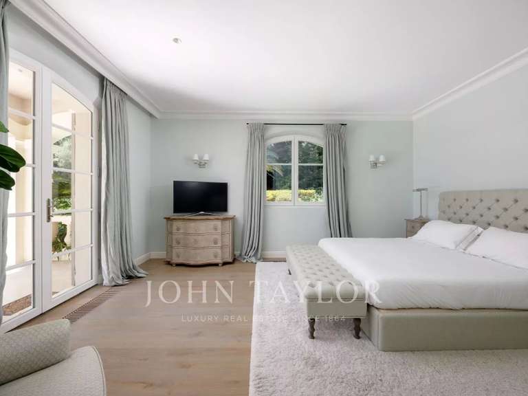 Maison La Colle-sur-Loup - 8 chambres - 688m²