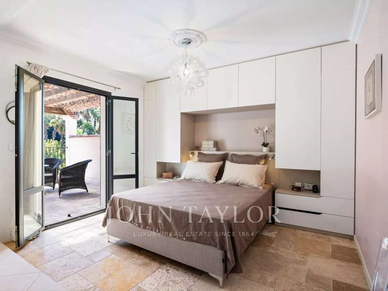 Maison Saint-Paul-de-Vence - 5 chambres - 263m²