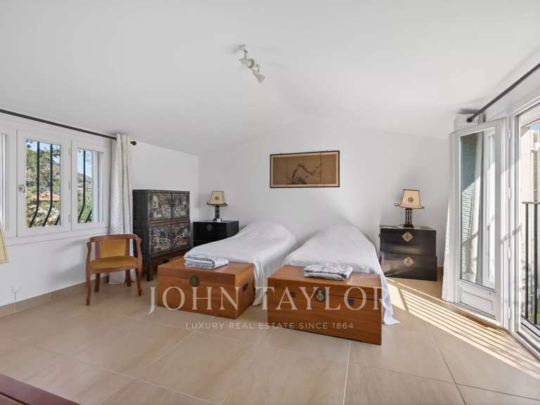 Maison Saint-Jeannet - 4 chambres - 121m²
