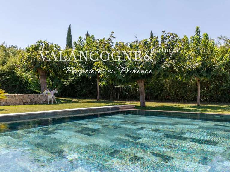 Maison Saint-Rémy-de-Provence - 9 chambres - 502m²