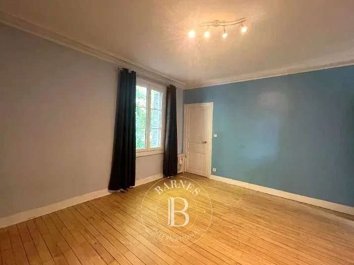 Maison Tours - 7 chambres - 200m²