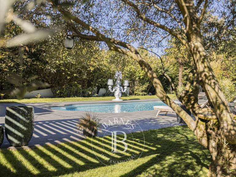 House Saint-Jean-le-Blanc - 6 bedrooms - 305m²