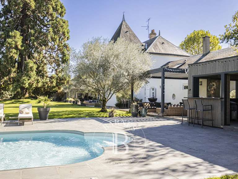 House Saint-Jean-le-Blanc - 6 bedrooms - 305m²