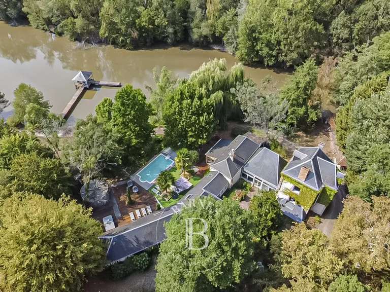 House Jouy-le-Potier - 4 bedrooms - 270m²