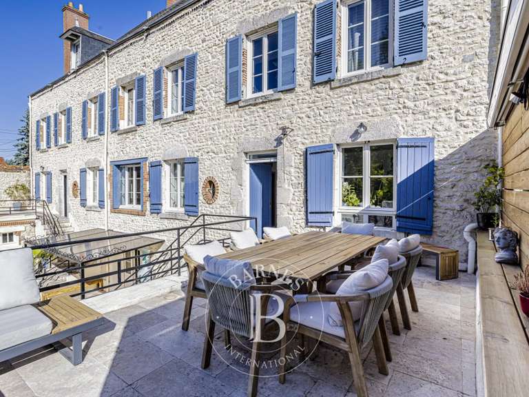 House Saint-Ay - 11 bedrooms - 605m²