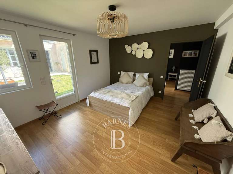 Maison Semur-en-Auxois - 4 chambres - 308m²