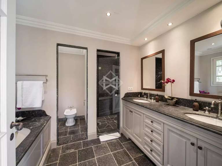 House Mougins - 4 bedrooms - 360m²