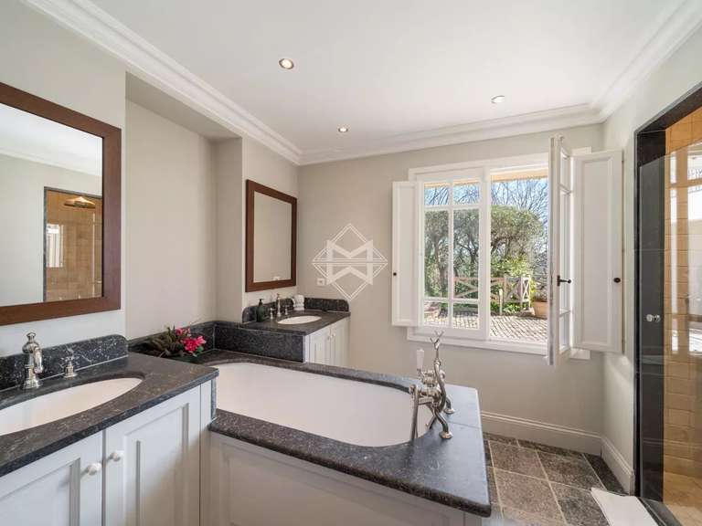House Mougins - 4 bedrooms - 360m²