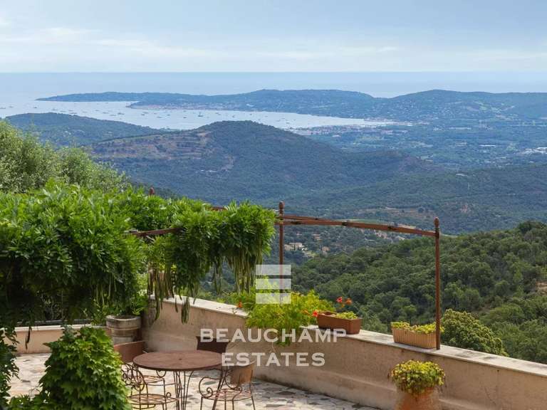 Maison La Garde-Freinet - 5 chambres - 260m²