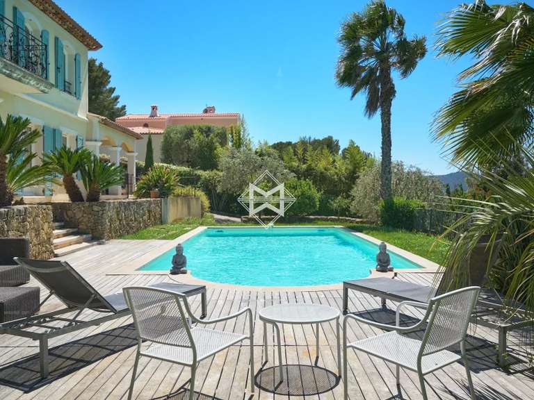 Maison Mougins - 5 chambres - 232m²