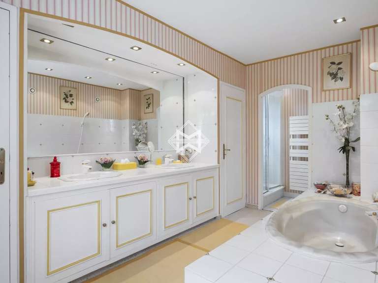 Maison Mougins - 5 chambres - 227m²