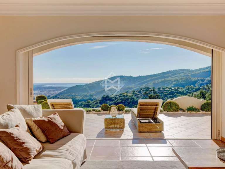Maison Pégomas - 5 chambres - 365m²