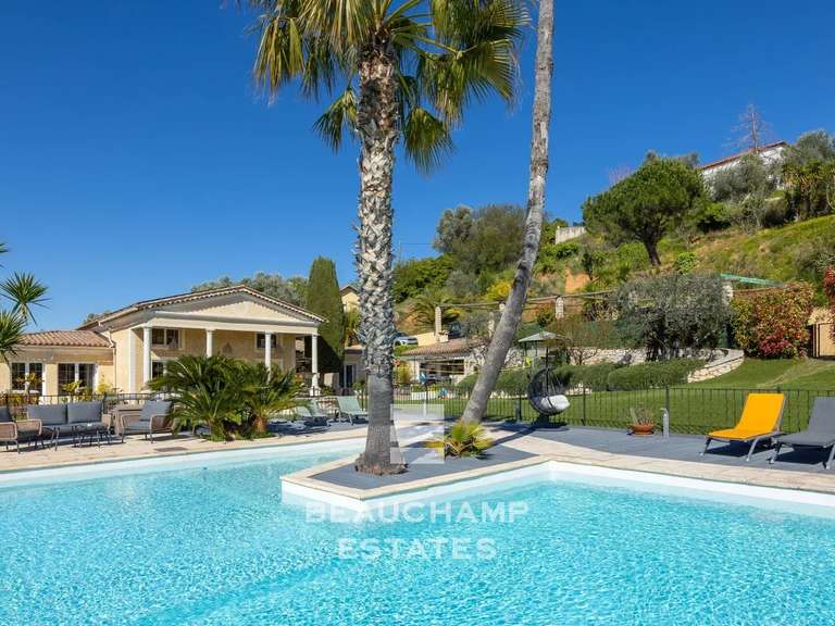 Maison Saint-isidore - 3 chambres - 280m²