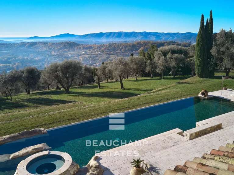 Maison Châteauneuf-Grasse - 5 chambres - 459m²
