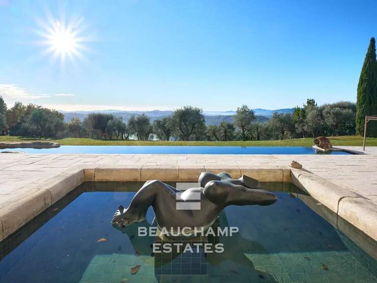 Maison Châteauneuf-Grasse - 5 chambres - 459m²