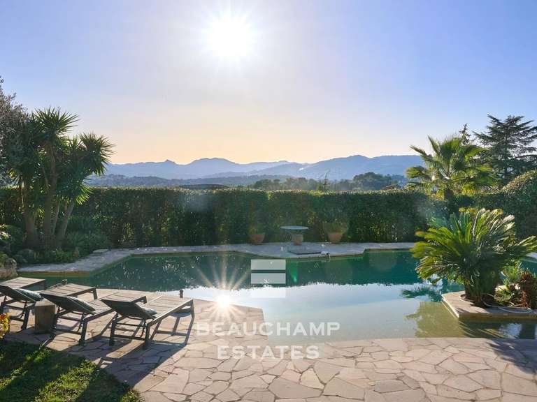 Maison Mougins - 6 chambres - 264m²