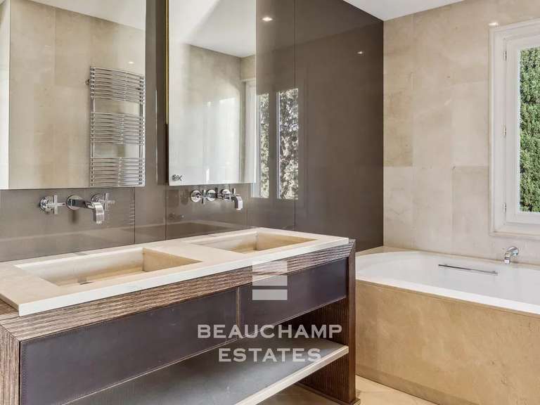 Maison Mougins - 4 chambres - 250m²