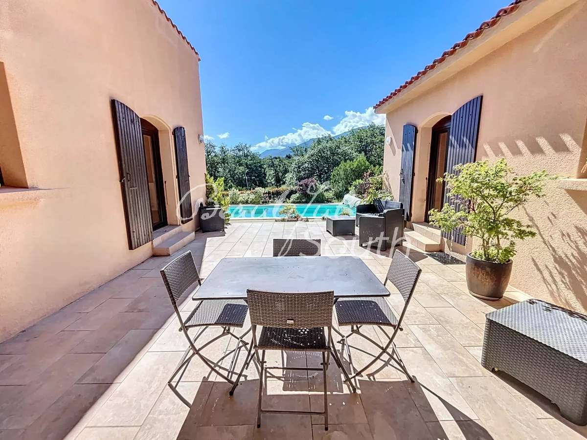 Maison Montesquieu-des-Albères