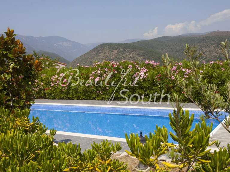 House Prades - 4 bedrooms - 248m²