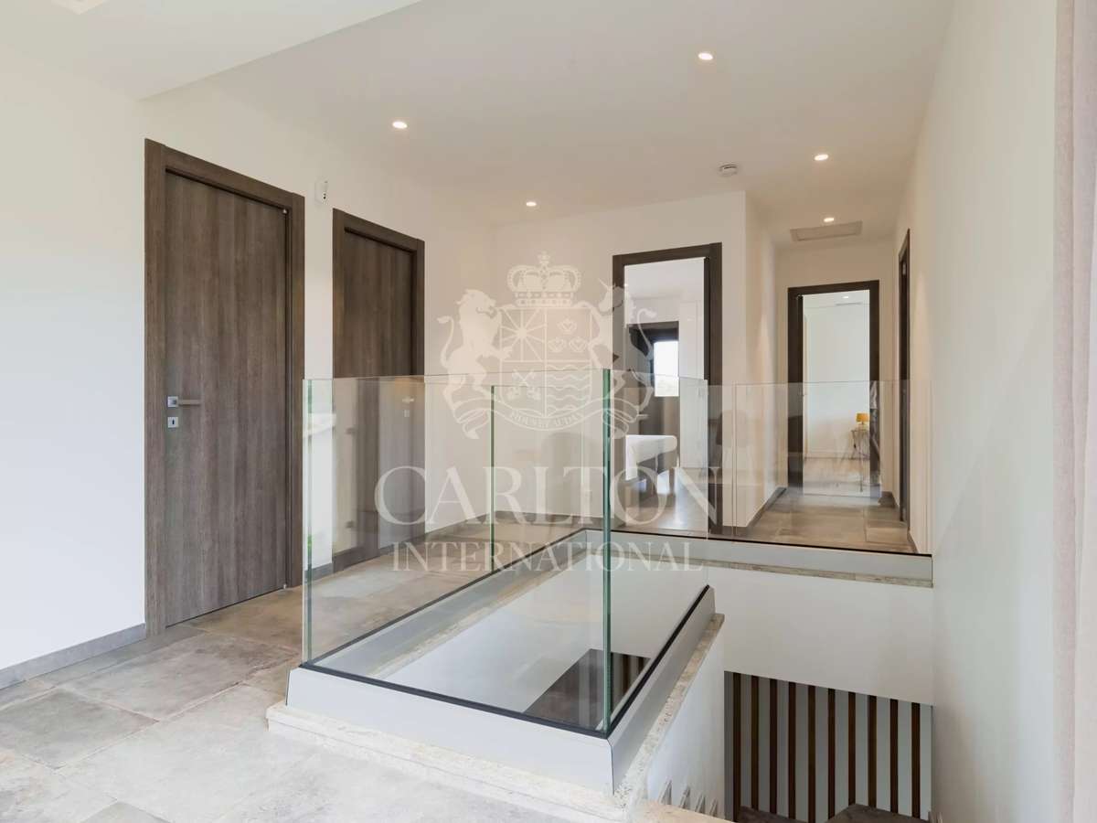 House Saint-Tropez