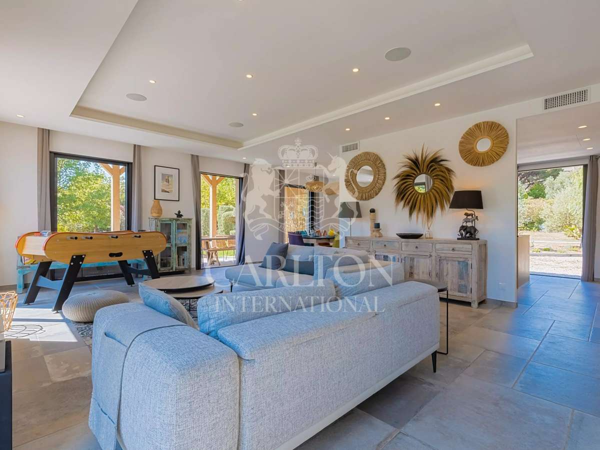 House Saint-Tropez