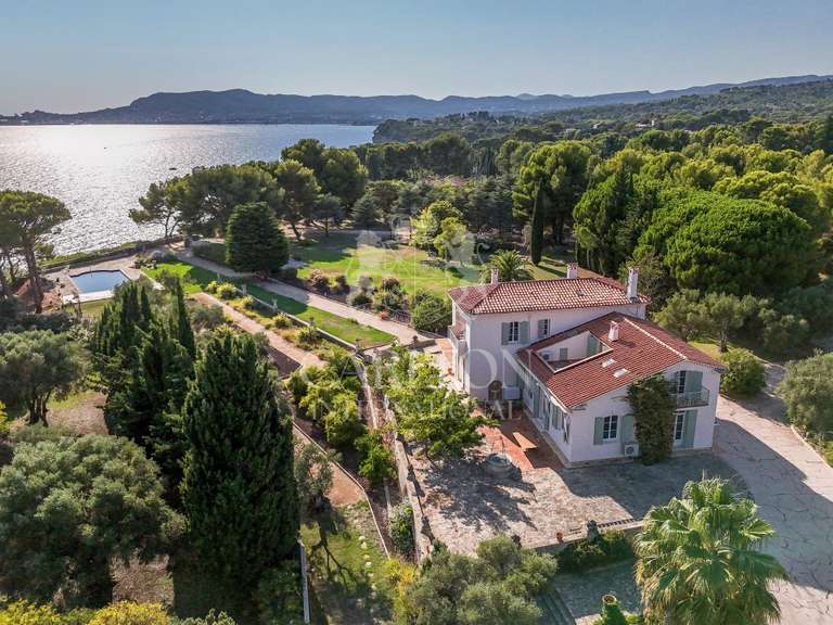 Maison Saint-Cyr-sur-Mer - 10 chambres - 400m²
