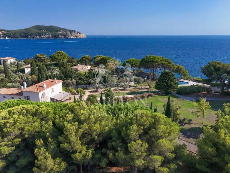 Maison Saint-Cyr-sur-Mer - 10 chambres - 400m²