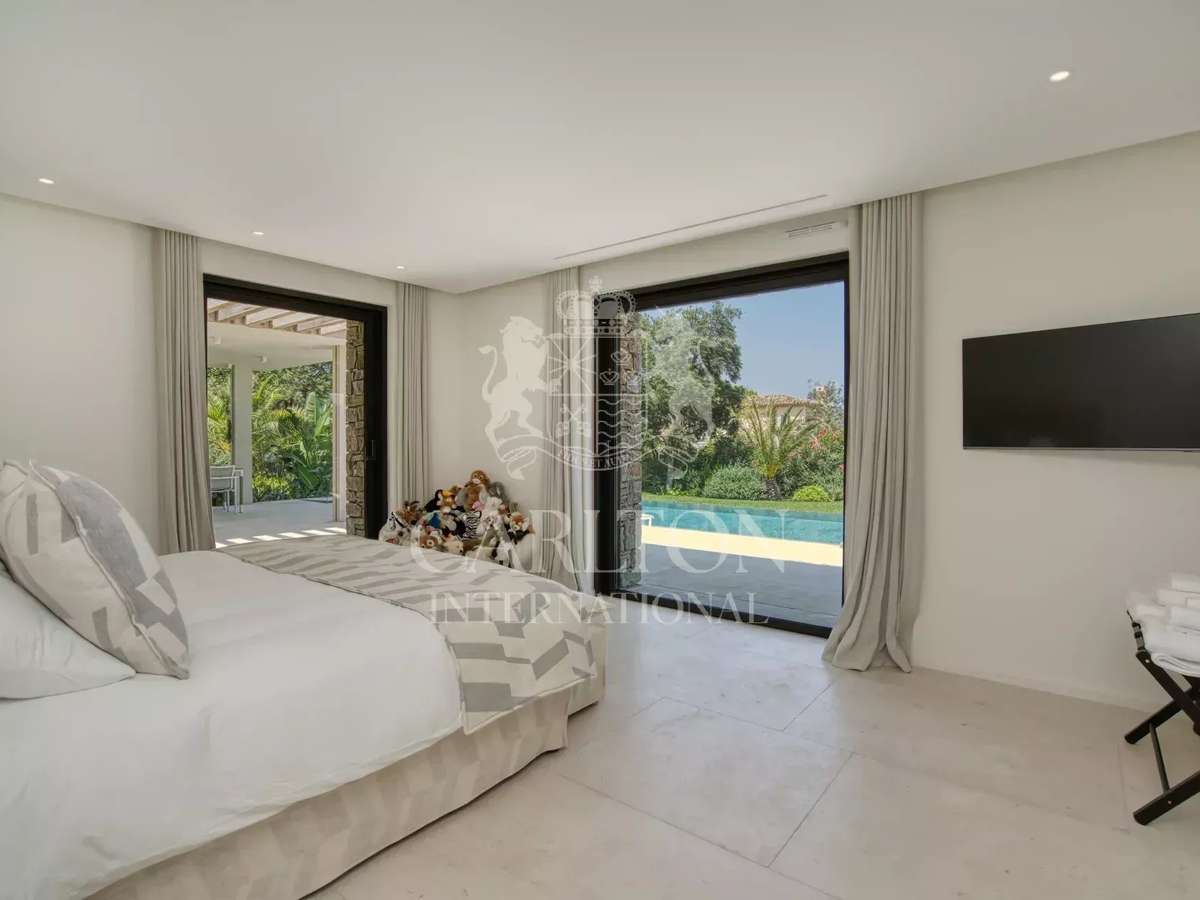 House Saint-Tropez