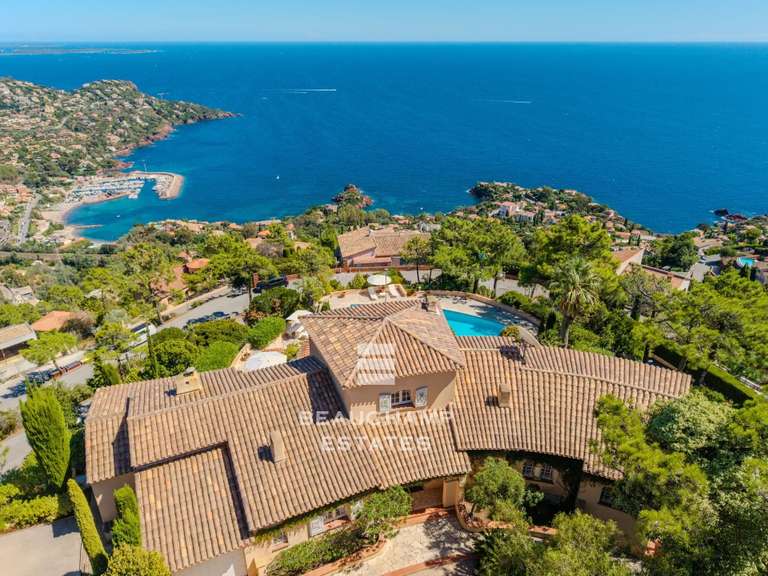 Maison Le trayas - 5 chambres - 234m²