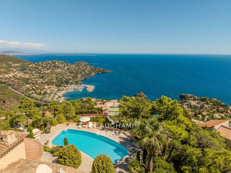 Maison Le trayas - 5 chambres - 234m²